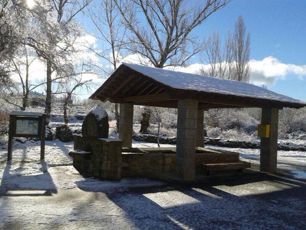 Cabanas Vallecino Manzanal de los Infantes Eksteriør bilde